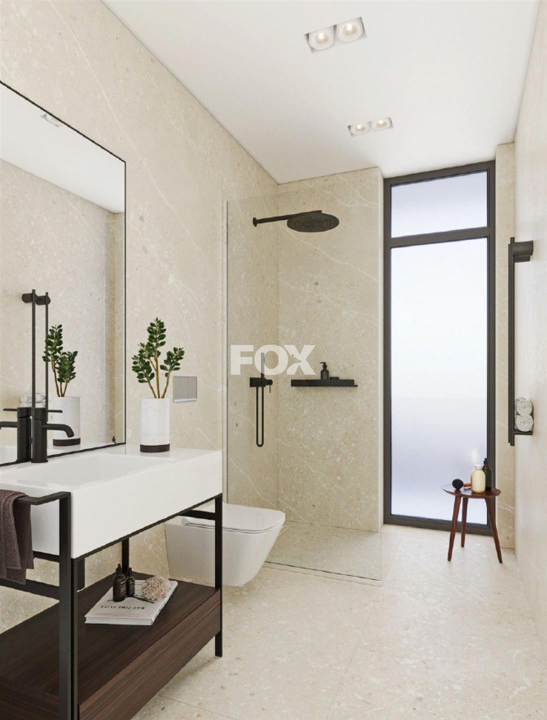 Top floor 3 bedroom apartment with roof garden for sale in A