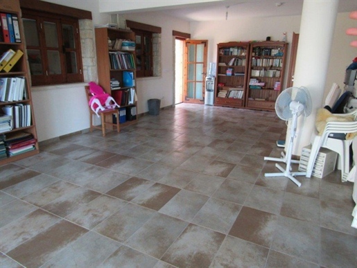 Maison de 6 chambres à vendre à Foinikaria, Limassol, Chypre