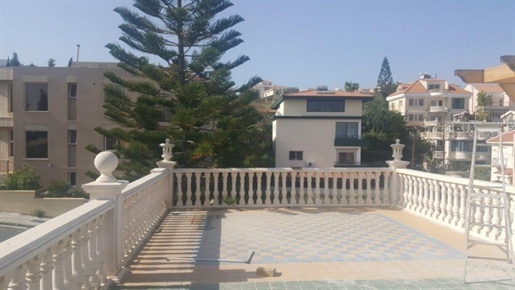 Maison de 4 chambres à vendre à Agios Athanasios Limassol Chypre
