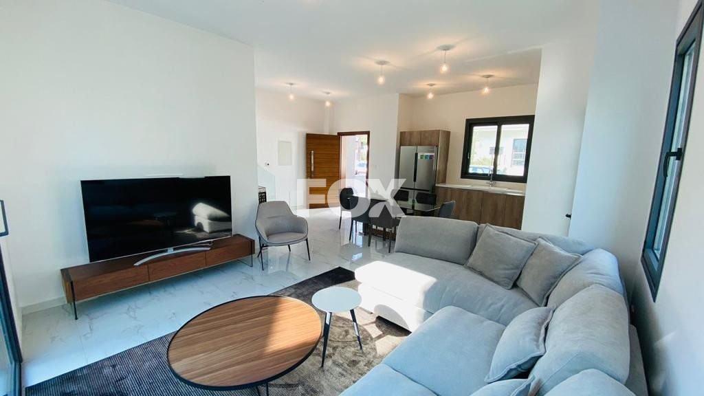 ? For Sale: Cozy Semi-Detached Townhouse in Tourist Area of