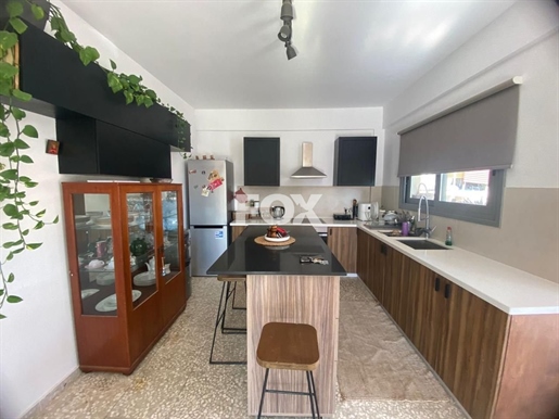 Fully furnished three bedroom detached bungalow with spaciou