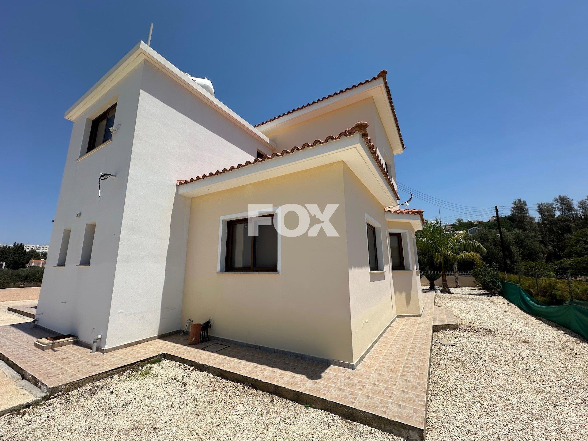 Elegant Four-Bedroom Villa on Large Plot in Lower Chloraka