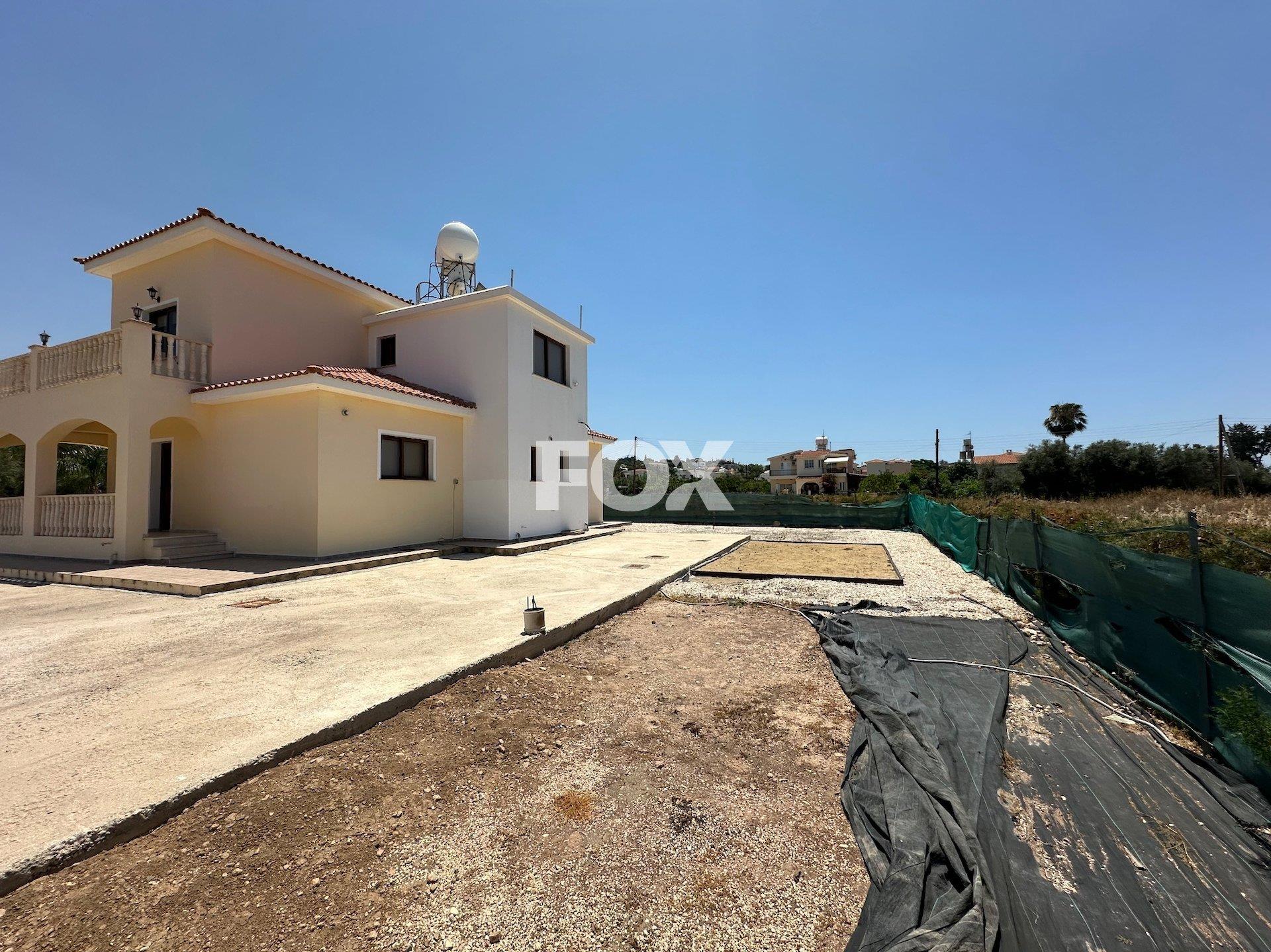 Elegant Four-Bedroom Villa on Large Plot in Lower Chloraka