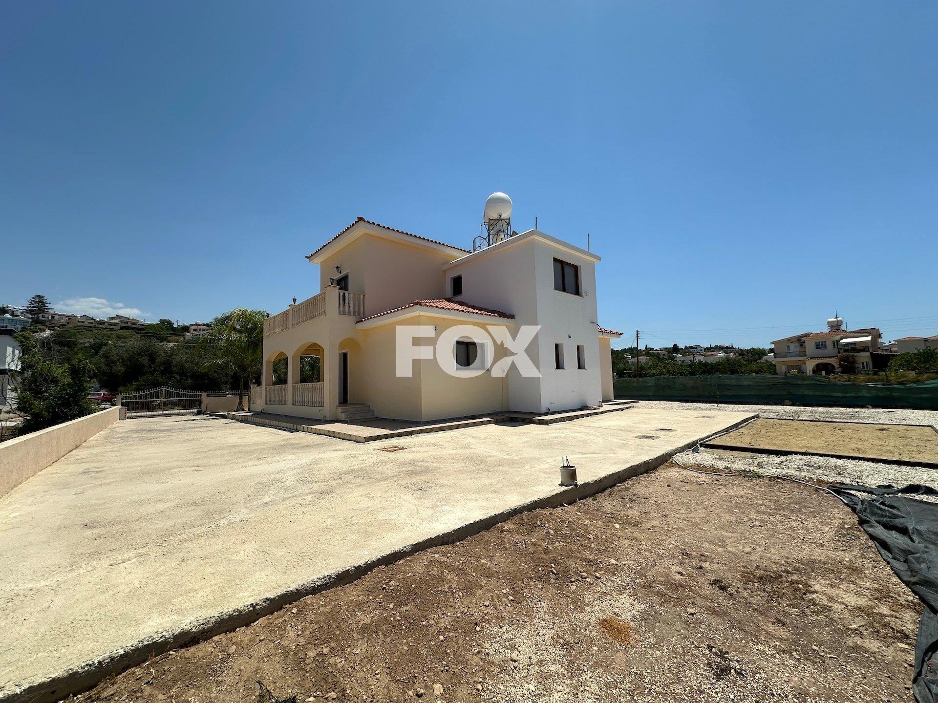 Elegant Four-Bedroom Villa on Large Plot in Lower Chloraka