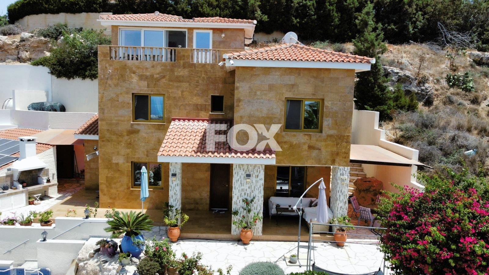 Four bedroom detached villa in Chloraka