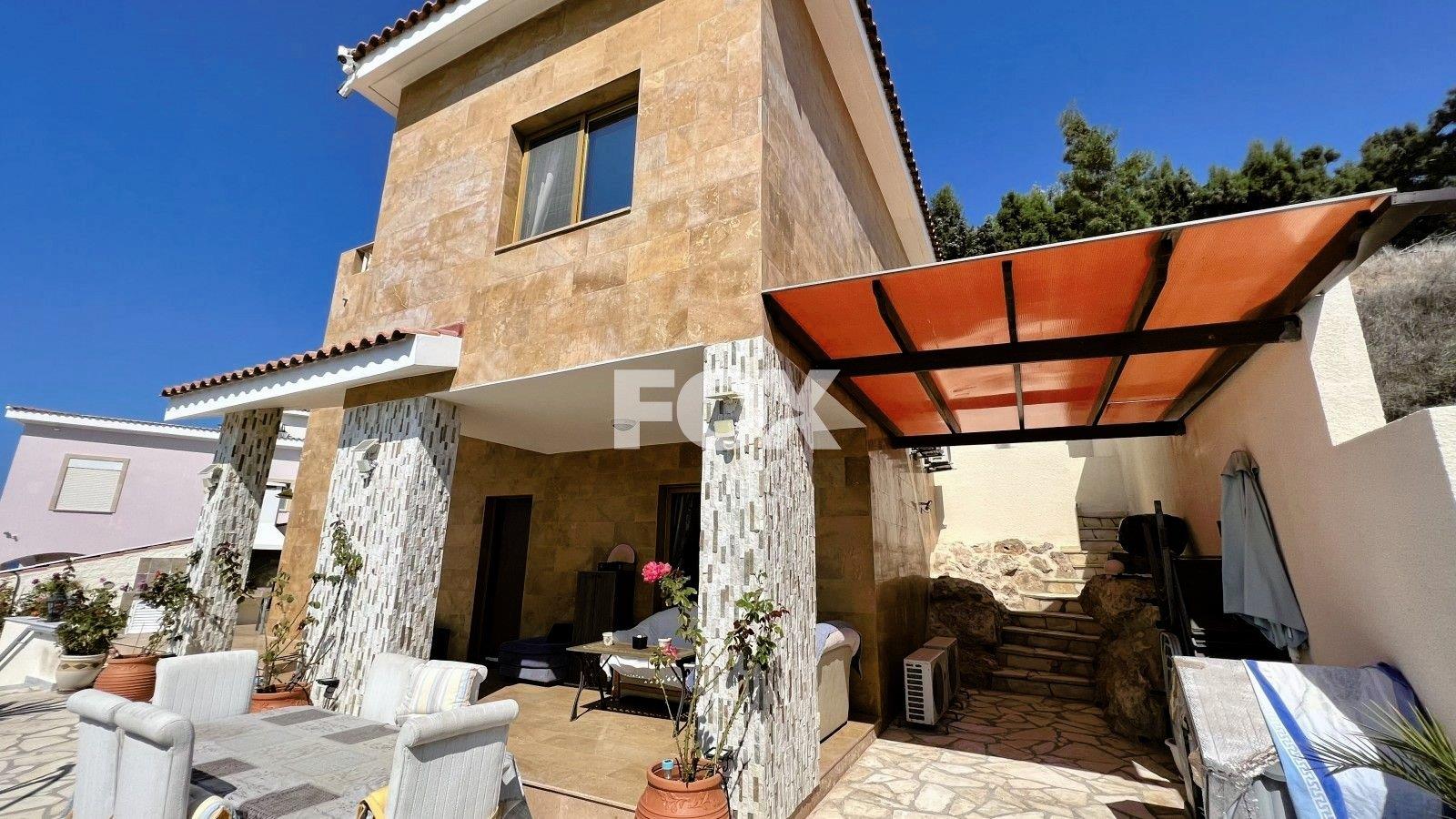 Four bedroom detached villa in Chloraka