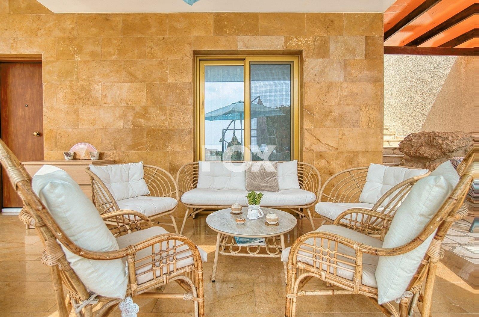 Four bedroom detached villa in Chloraka