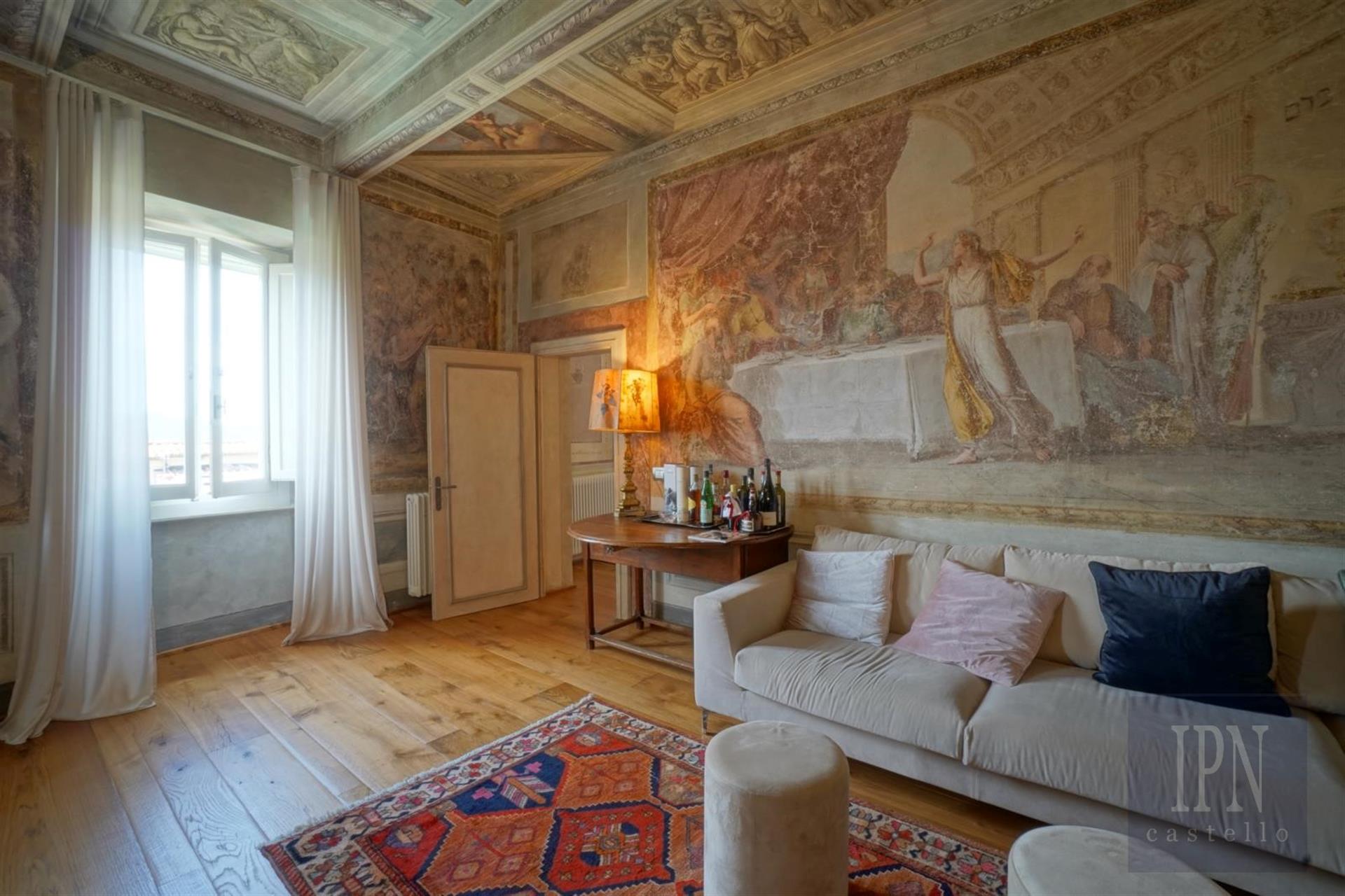 Arezzo Apartment with Fresco’s