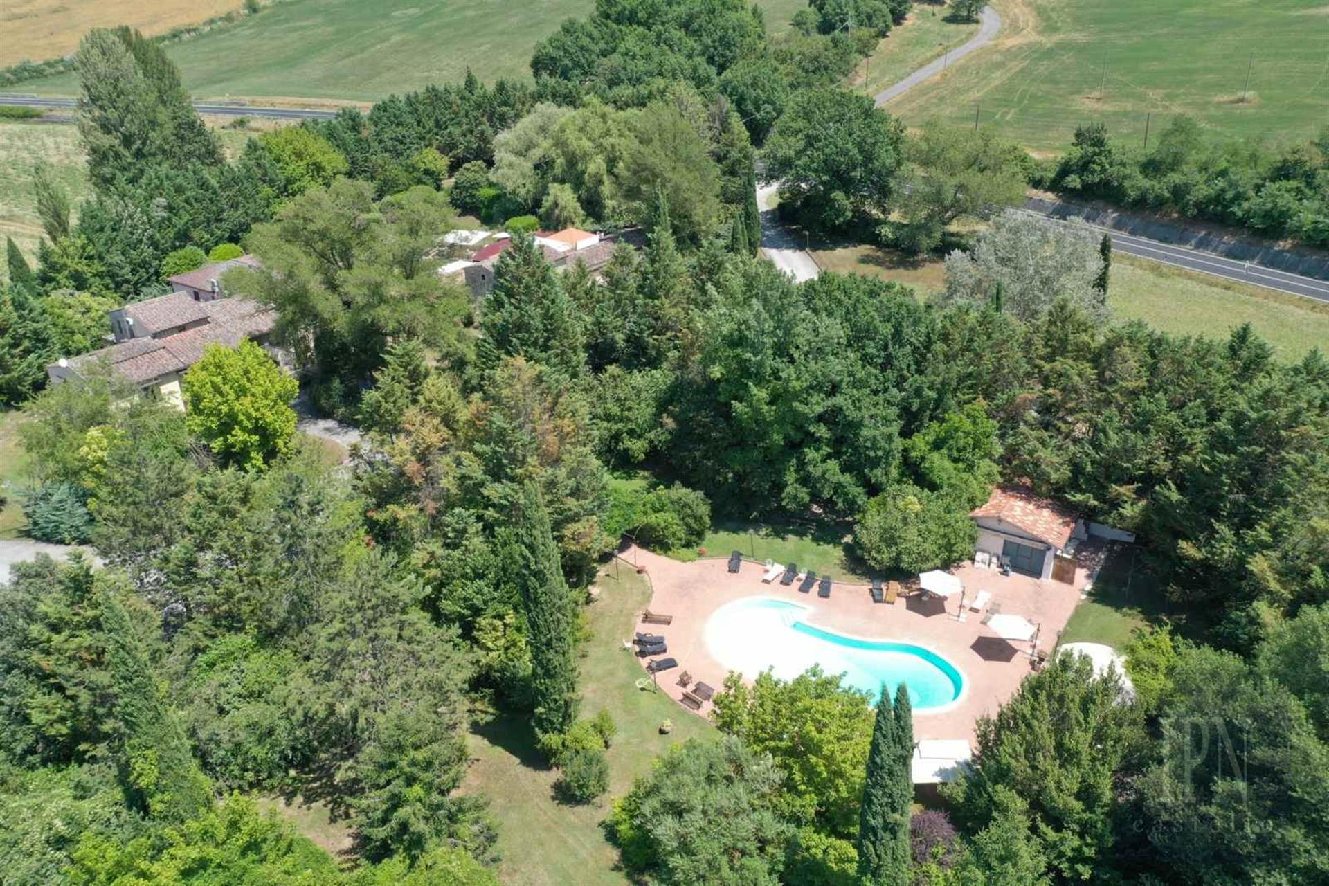 Country Hotel