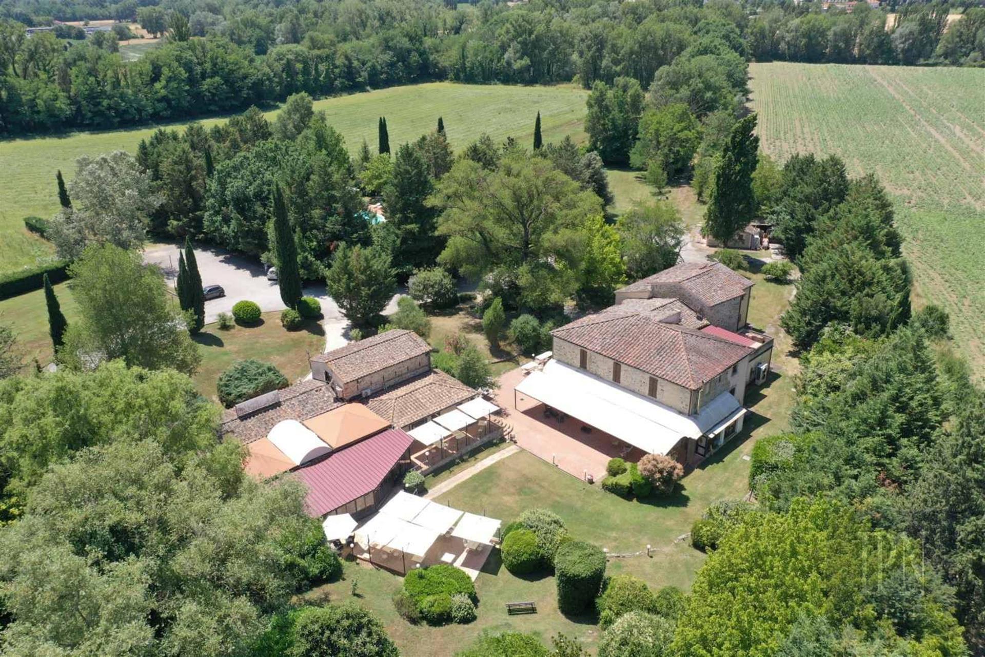 Country Hotel