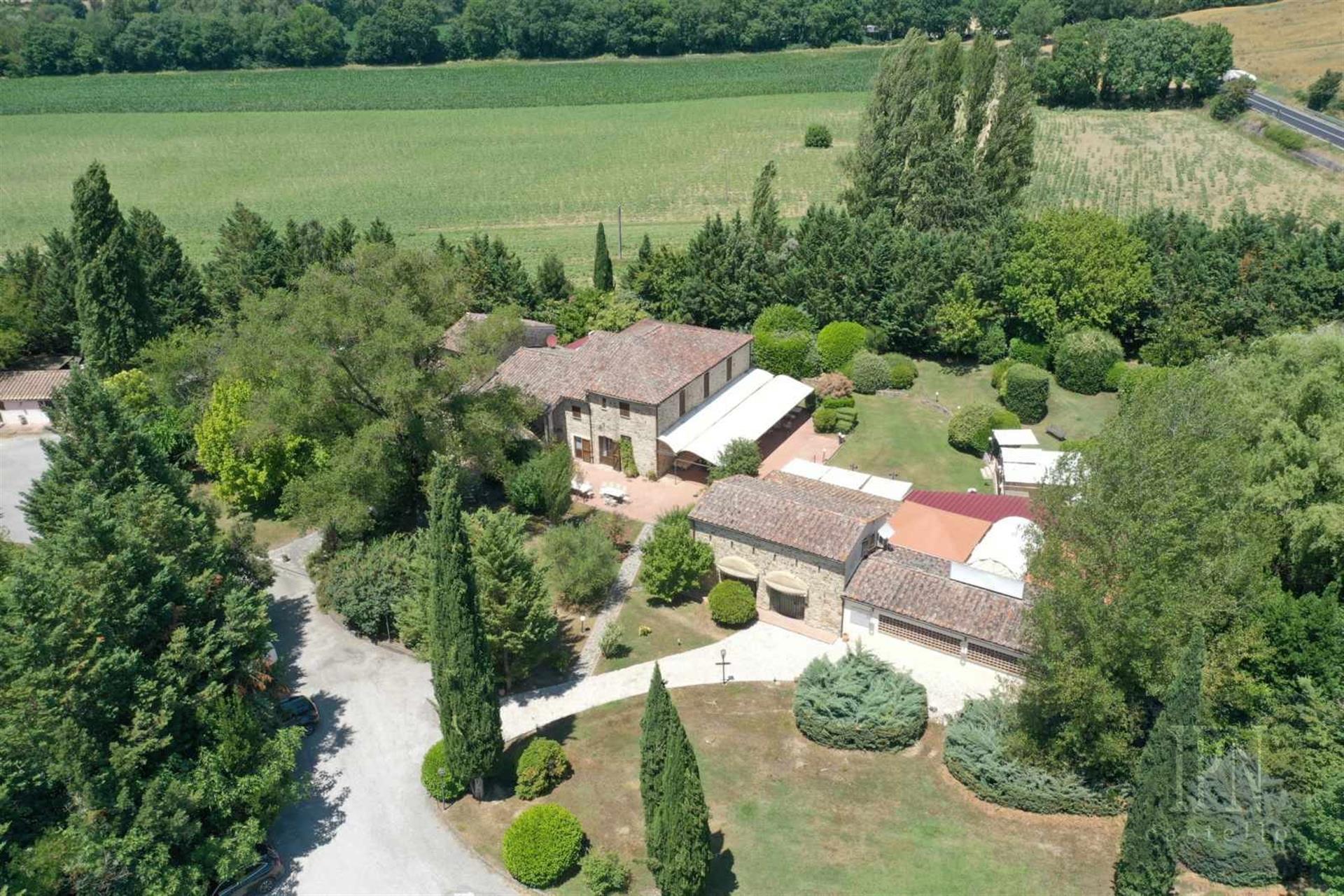 Country Hotel