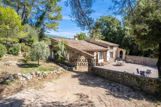 Le Tignet - Stone farmhouse with swimming pool