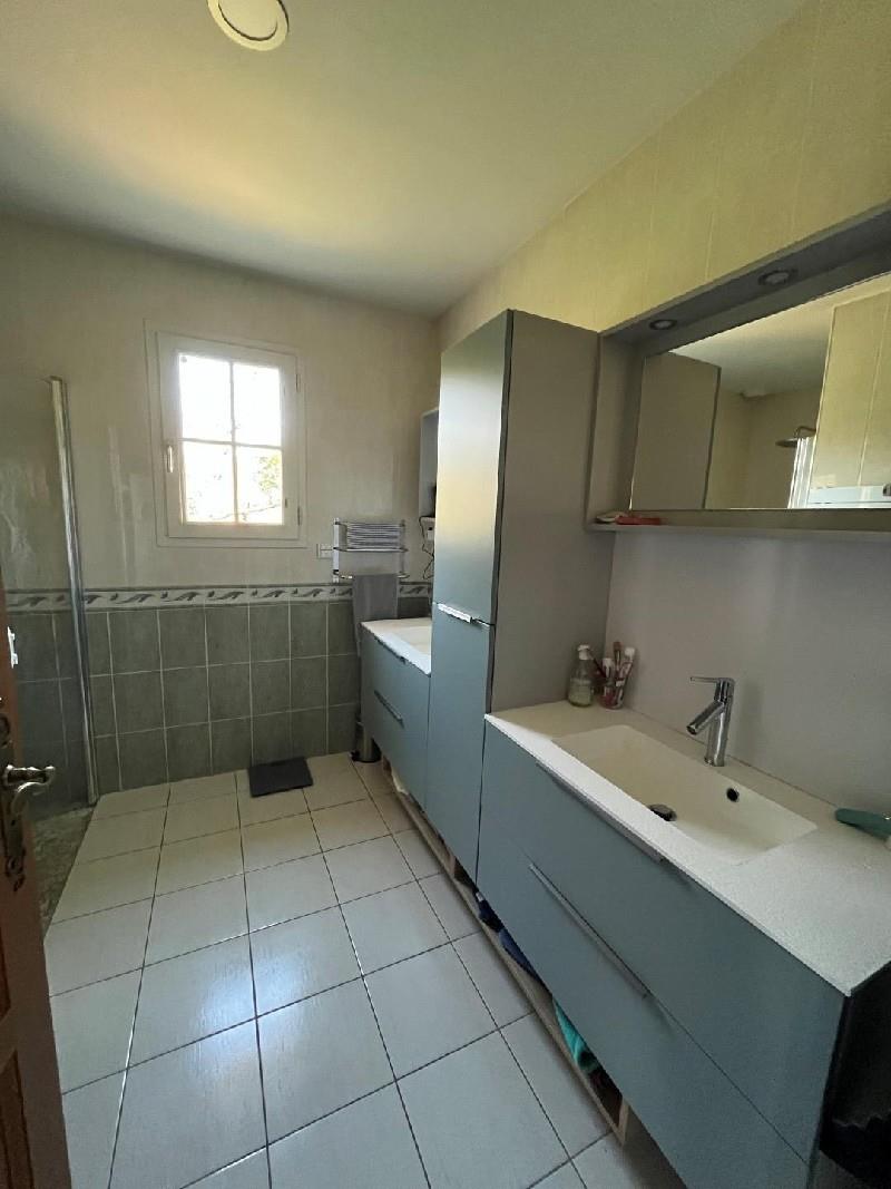 Purchase: House (24250)