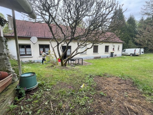 On 11350m2 (3 acres approx.) 3 bedroom farmhouse near Fruges