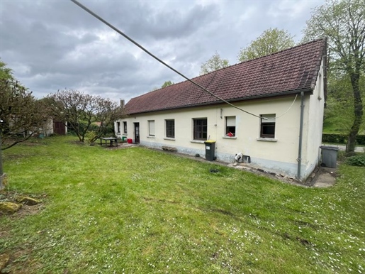 On 11350m2 (3 acres approx.) 3 bedroom farmhouse near Fruges