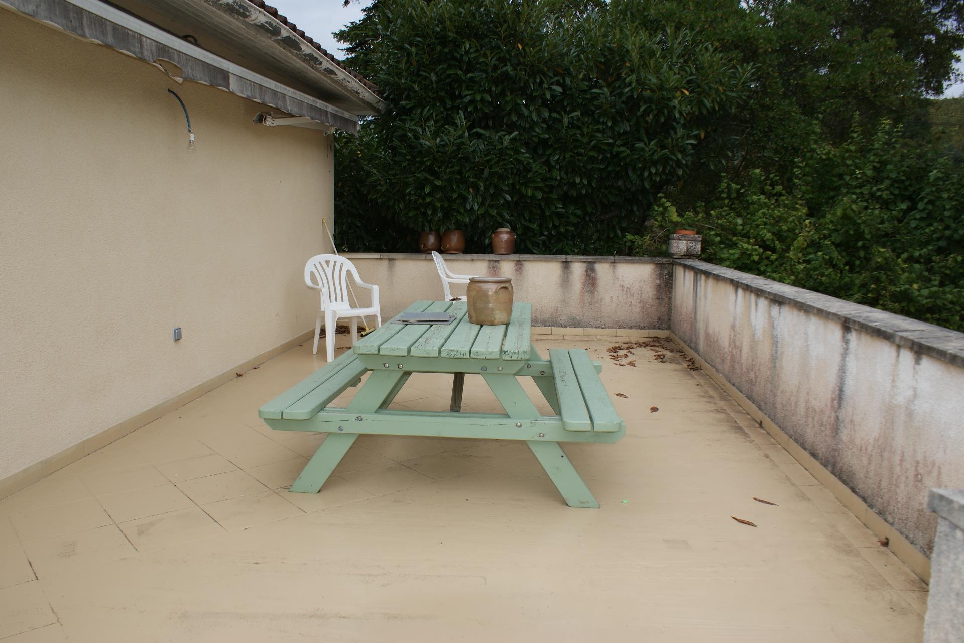 Compra: Vivenda (46220)
