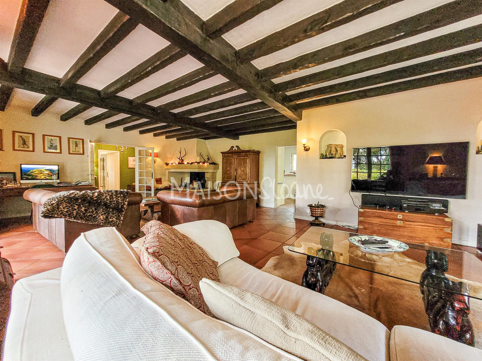 Basque-Style estate in the heart of the Royal Forest