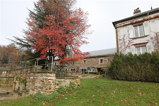 Charaktervolles Anwesen mit Gîte und ehemaliger Destillerie