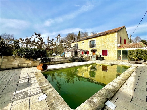 Provençal (farm)house