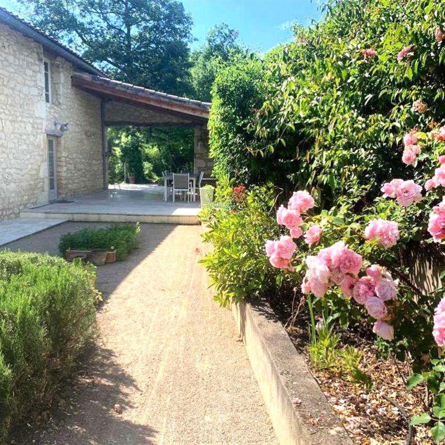 Sale Country house 300 m² in Gaillac 695 000 €
