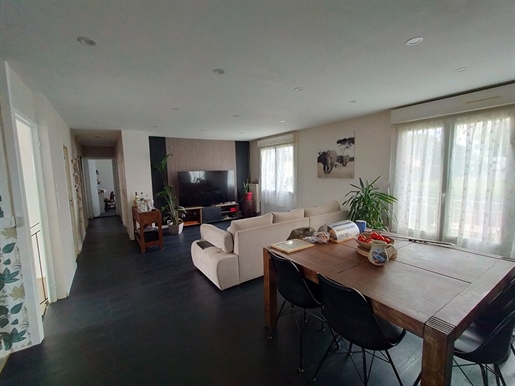 Basement pavilion Villaines La Juhel 5 rooms 94sqm
