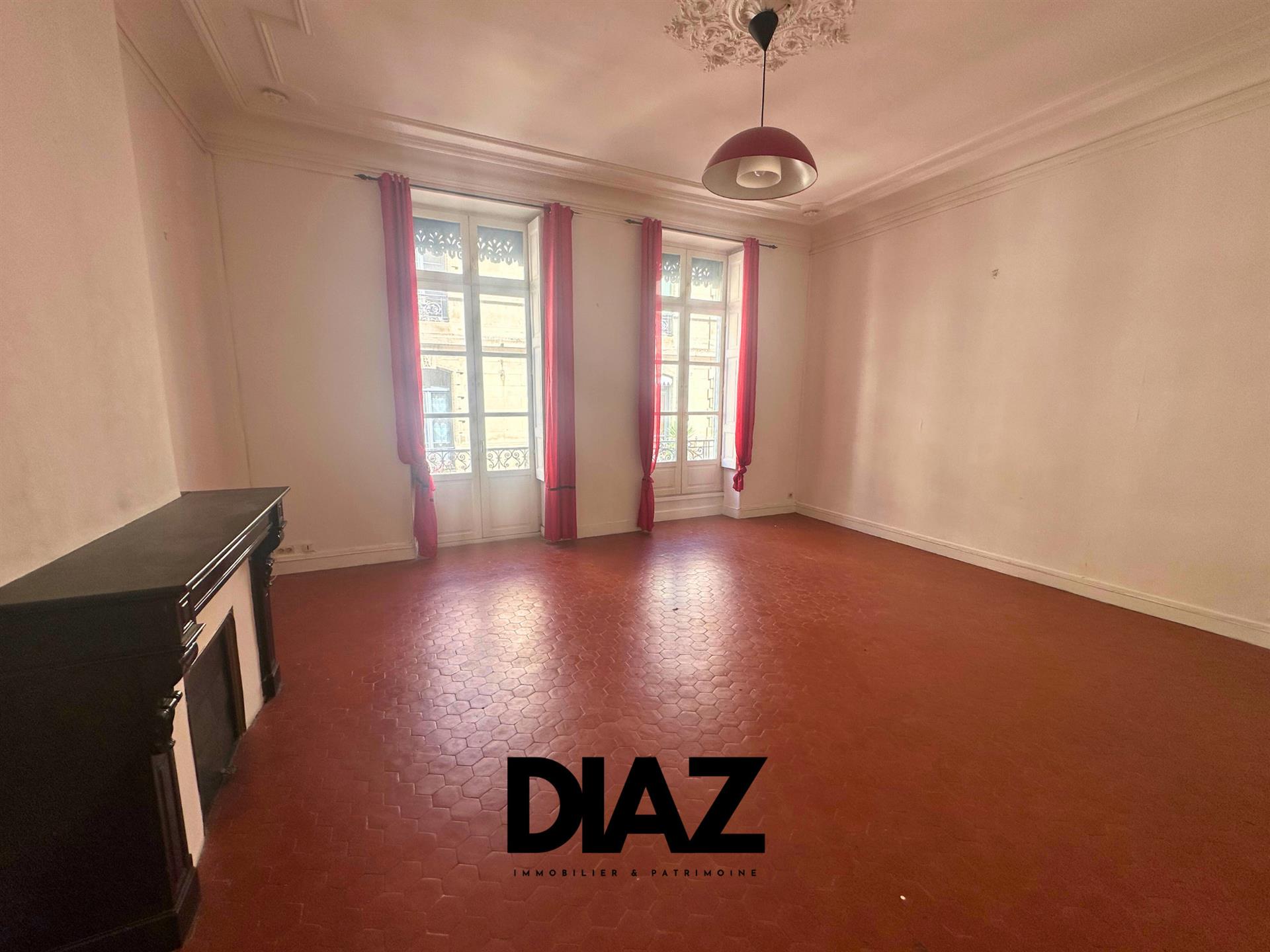 Appartement à vendre, 142m², Nîmes