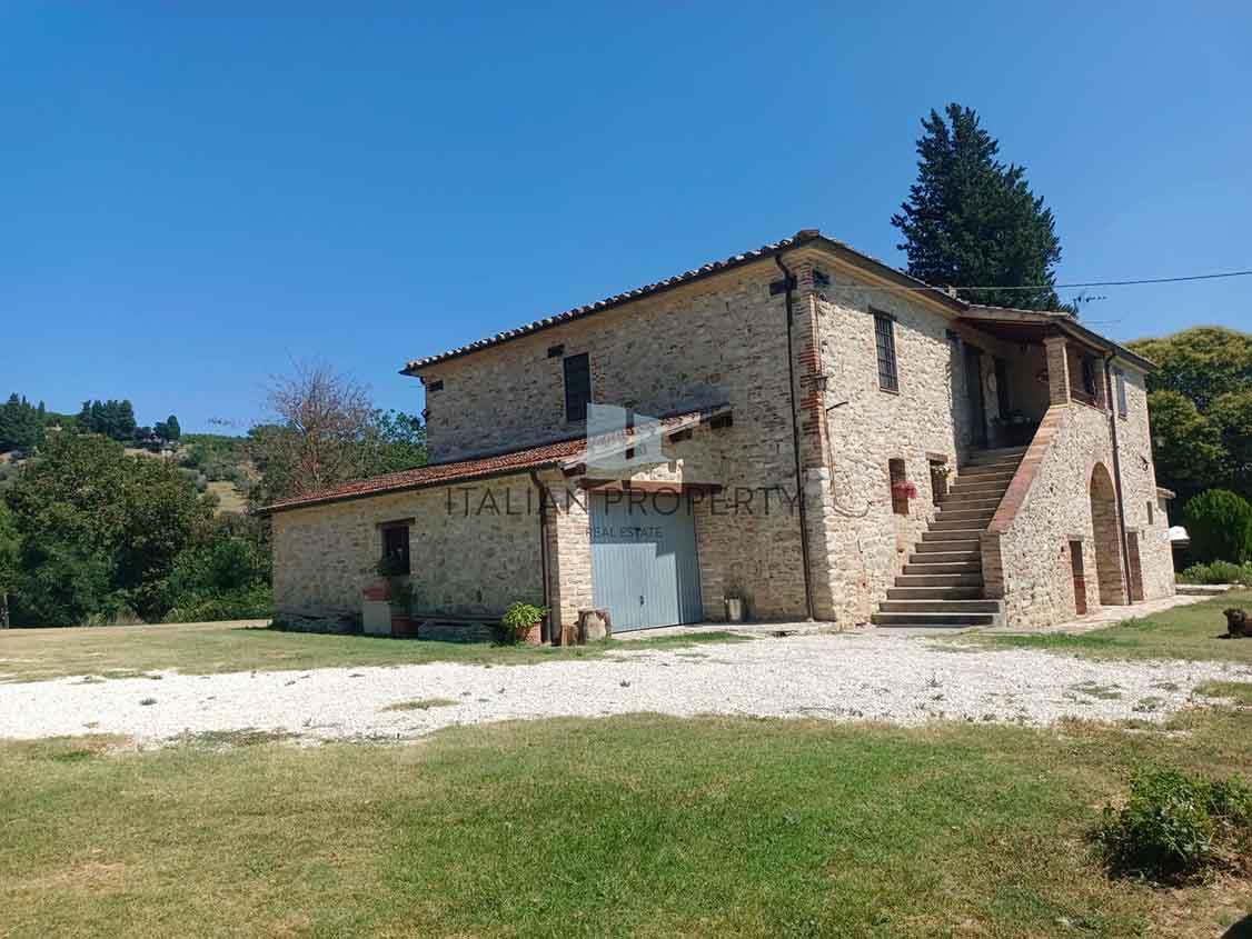 Rustic farmhouse in Mantignana