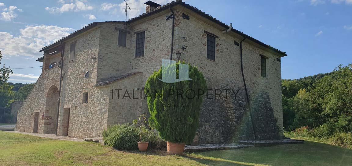 Rustic farmhouse in Mantignana