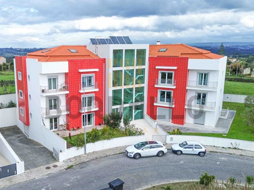 Tittel: Duplexleilighet T4 - Belver - Caldas da Rainha