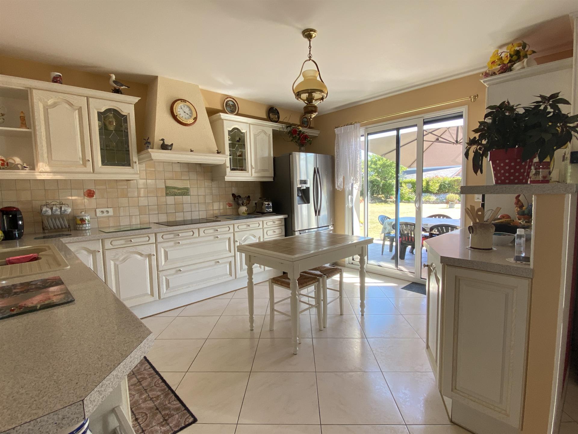 South of Trégunc, beautiful house with swimming pool, 2 steps from the beach