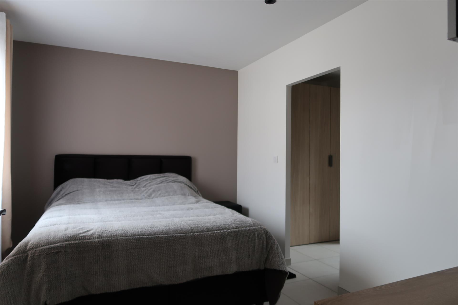 Single-storey house 3 bedrooms 99m2 Chatuzange le Goubet