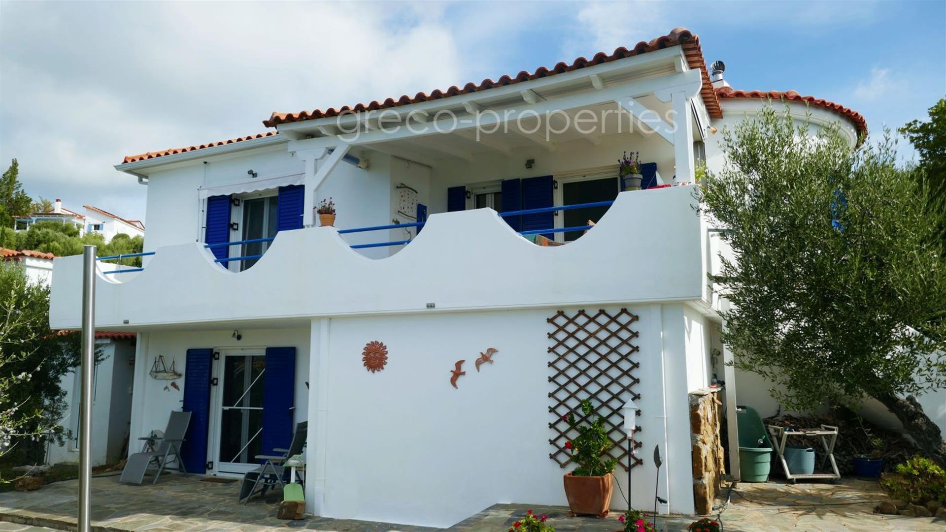 Huis Zoe Mediterrane landhuis met appartement, prachtig zeezicht