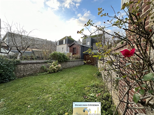 Exclusive - House full of charm sold furnished with garden in the heart of Etretat