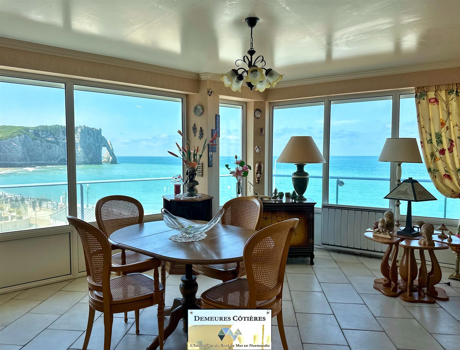 Exceptional apartment located opposite the beach of Etretat, with elevator, garage and cellars