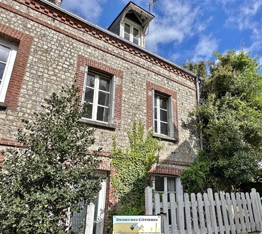 Exclusive - Fisherman's House In Etretat Full Of Charm Near The Beach