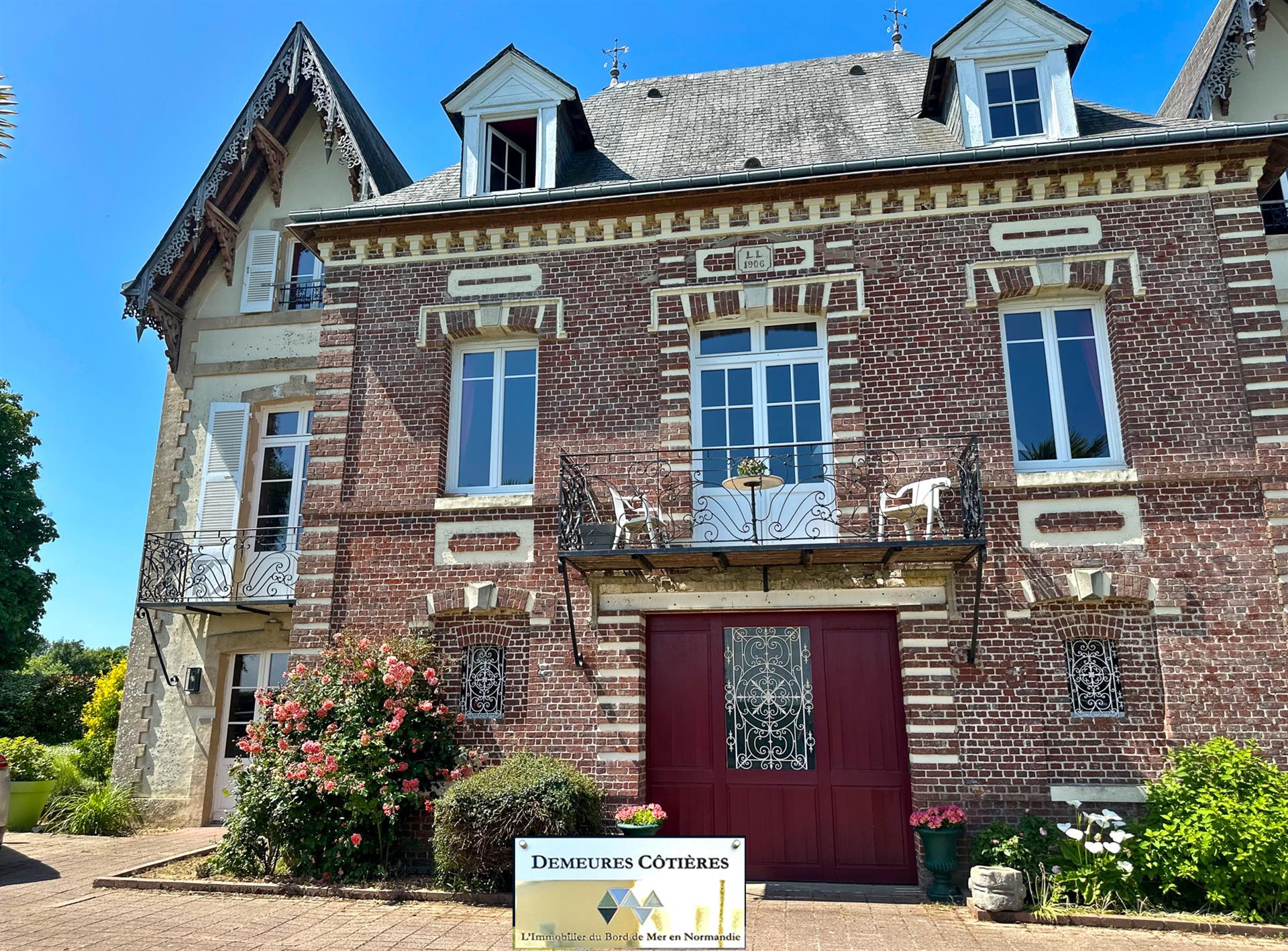 'Le Petit Chateau' - a favorite property 5 km from St Valéry en Caux