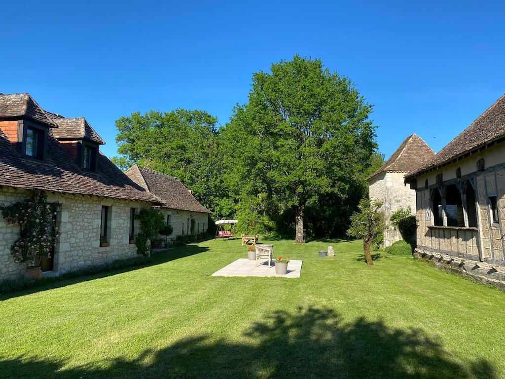 Beautifully restored farmhouse with pigeonnier and summer guest cottage  near Issigeac, Dordogne