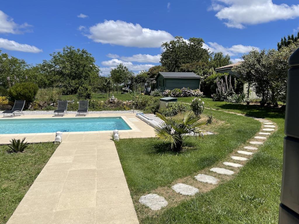 Komfortables modernes Haus mit Pool und Garten in der Nähe von Bergerac, Dordogne