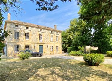 Substantial 18th century manoir with guest cottage, swimming pool and 1.4ha  near Bergerac, Dordogne
