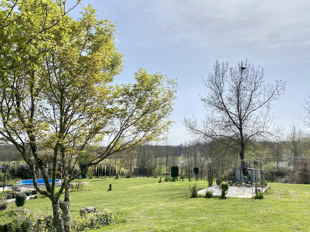 Immaculately presented 2 bedroom house with large garden  near Issigeac, Dordogne