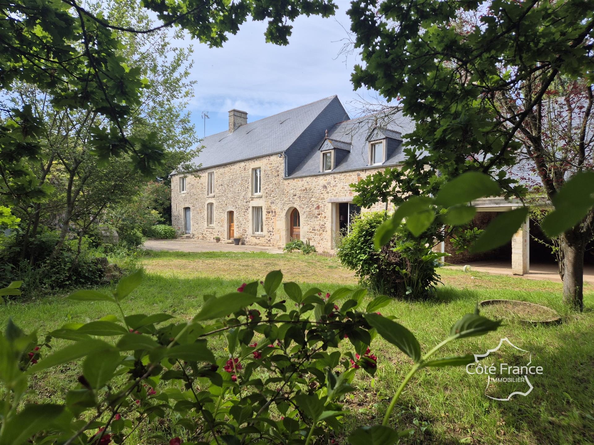 Farmhouse Manor 7 Rooms 252 m2