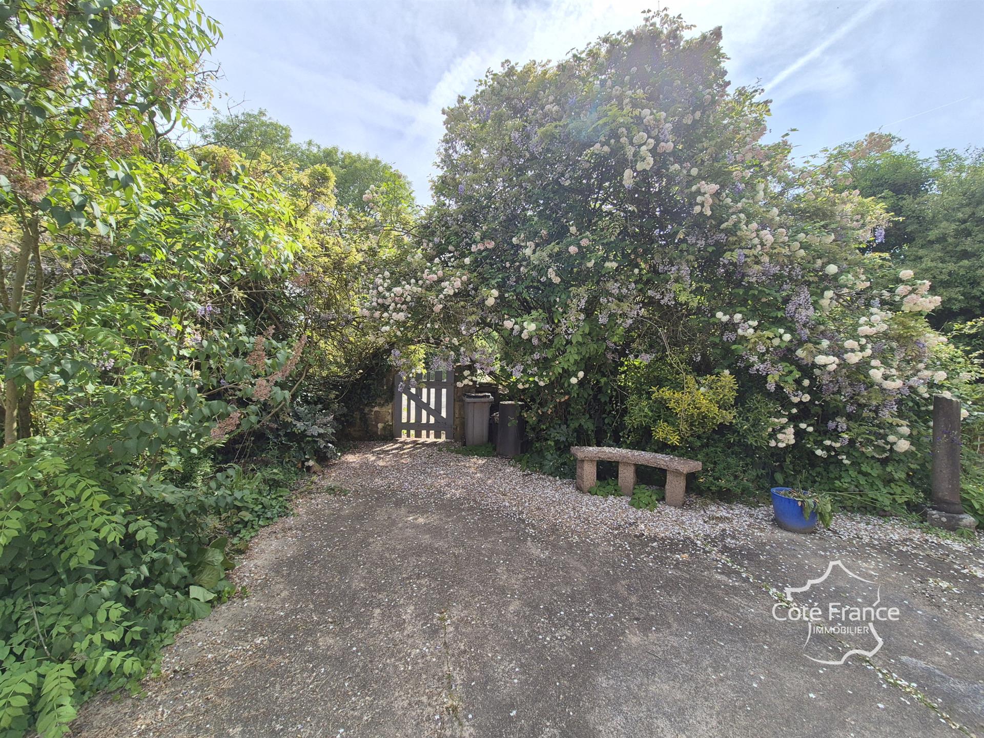 Farmhouse Manor 7 Rooms 252 m2