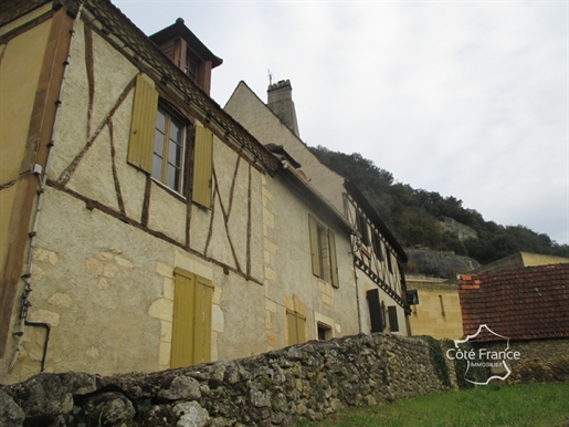 Dordogne-Les Eyzies-Commercial And Housing Building