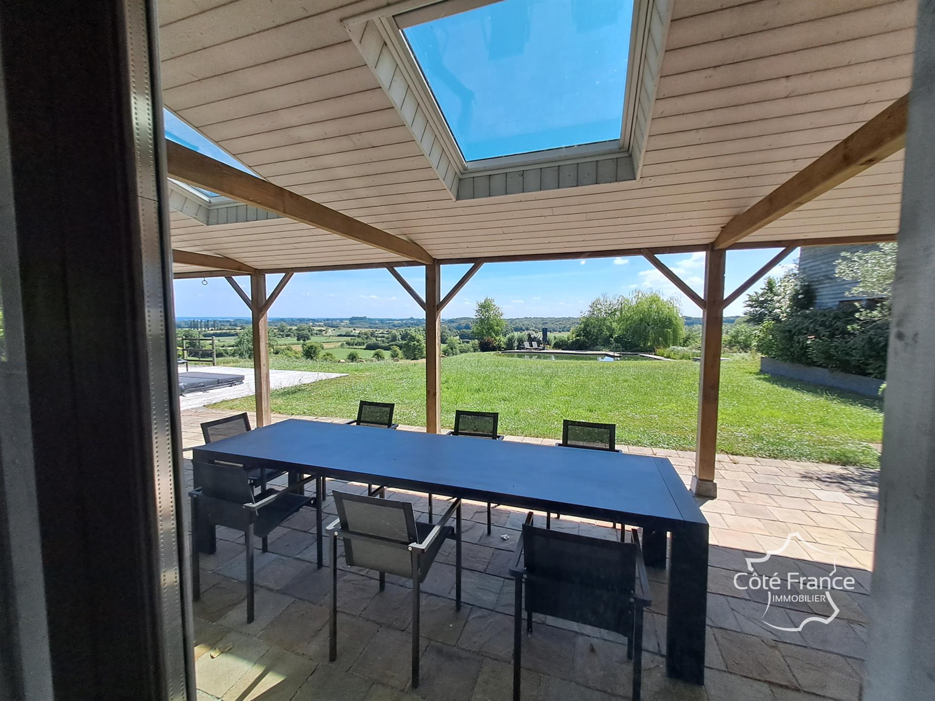 Aisne Jeantes A little paradise awaits you, on a beautiful plot of 22,284m2 and the view... Without