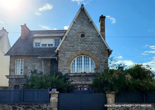 Saint Malo centre: La mer à vos pieds et sous vos yeux vous va si bien! Maison en pierre, de caractè