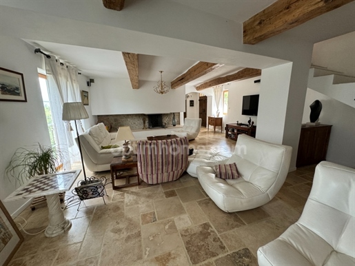 Renovated stone farmhouse – Prestigious property with swimming pool and panoramic view in Aiglun (04