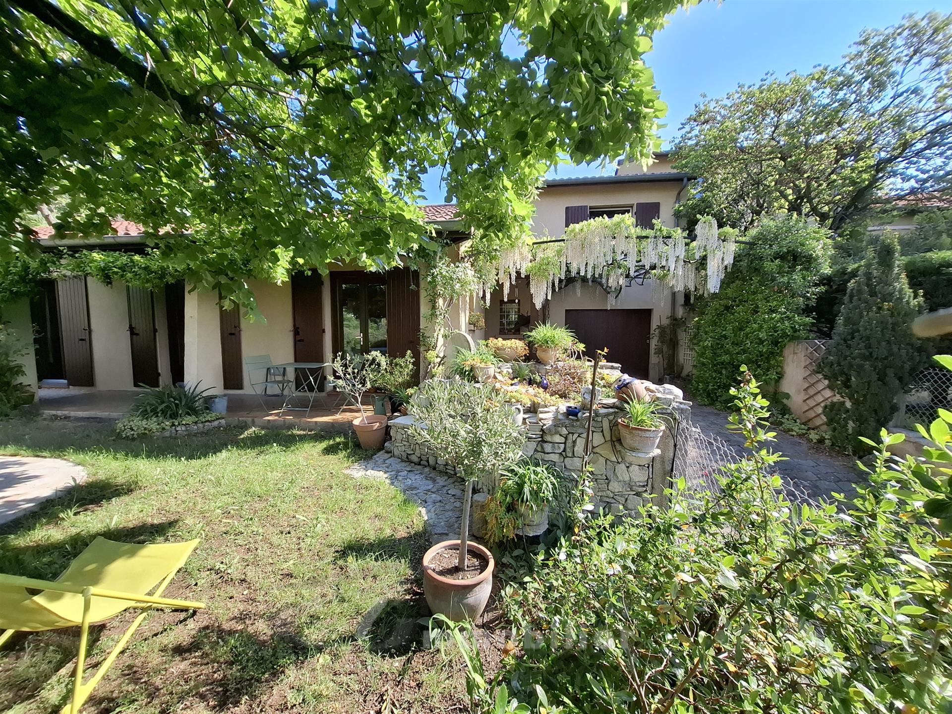 Peyrins House 102 M2 3 Bedrooms Enclosed Land 510 M2 garage