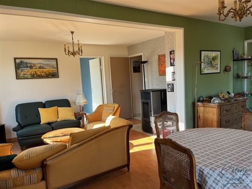 Exclusive! Large house of 142 m2 on 6.07 ares in a quiet area