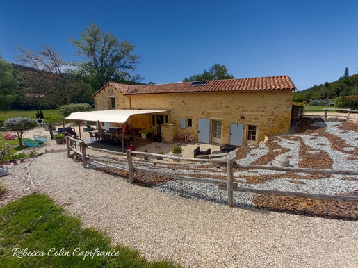 Demeure de prestige avec piscine dans le Périgord Noir