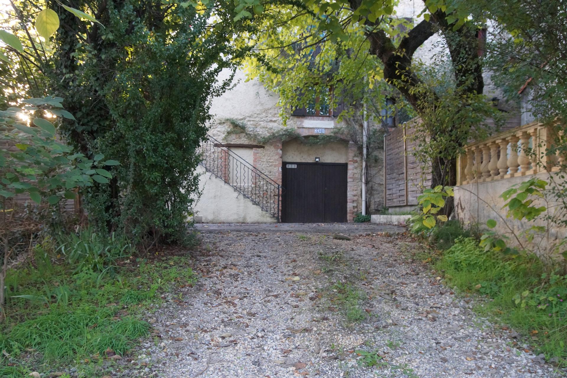 3 bedroom house, swimming pool Alès